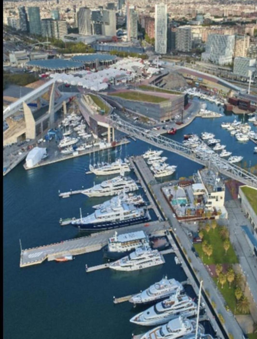 Cozy Yacht Lodge In Barcelona With Boat Tour Option Sant Adria de Besos Εξωτερικό φωτογραφία